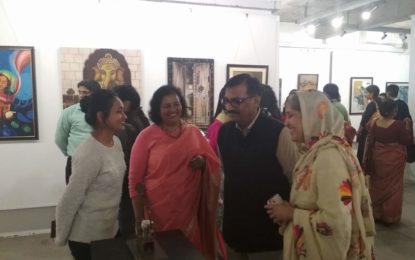 अंतर्राष्ट्रीय महिला दिवस – मुख्यालय, एनजेडसीसी के निदेशक प्रोफ सौभाग्य वर्द्धन ने चंडीगढ़ के सेक्टर 10, संग्रहालय और आर्ट गैलरी में समकालीन महिला कलाकार की 16 वीं वार्षिक कला प्रदर्शनी का उद्घाटन किया। सम्मान व्यक्तियों बीबी हरजींदर कौर, श्रीमती उमा शर्मा और श्रीमती निरुपमा दत्त भी उपस्थित थे।