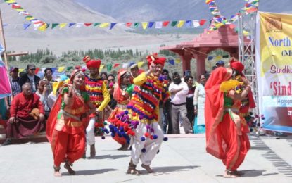 सिंधु दर्शन यात्रा समिति के साथ सहयोग में उत्तर क्षेत्र सांस्कृतिक केंद्र, पटियाला (संस्कृति मंत्रालय, भारत सरकार) ने दिल्ली में सिंधु दर्शन उत्सव-2018 का आयोजन लेह (जम्मू-कश्मीर) में किया। कुछ झलक नीचे हैं: –