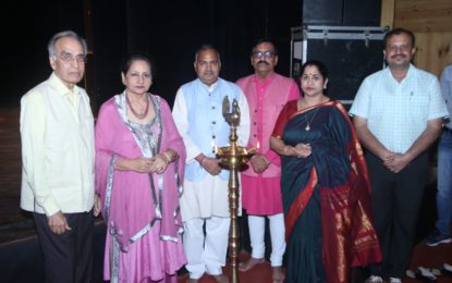 चंडीगढ़ में एनजेडसीसी द्वारा आयोजित लोक और अर्द्ध शास्त्रीय संगीत समारोह के समापन दिवस की झलक।