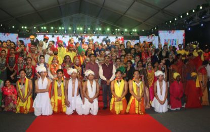 राजपथ लॉन्स, नई दिल्ली में आयोजित पारायत पार्व का समापन समारोह